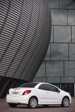 Peugeot 207 CC 2009 года